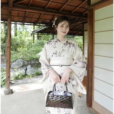 【utatane×Acka.  浴衣3点セット ( ゆかた・帯・下駄 ) 山茶花 beige】Acka. (@acka_official)オリジナル 限定 コラボ  フリーサイズ 国産生地 国内染色　（5010266411）