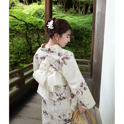 【utatane×Acka.  浴衣3点セット ( ゆかた・帯・下駄 ) 山茶花 beige】Acka. (@acka_official)オリジナル 限定 コラボ  フリーサイズ 国産生地 国内染色　（5010266411）