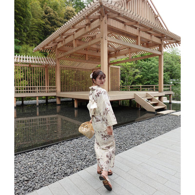 【utatane×Acka.  浴衣3点セット ( ゆかた・帯・下駄 ) 山茶花 beige】Acka. (@acka_official)オリジナル 限定 コラボ  フリーサイズ 国産生地 国内染色　（5010266411）