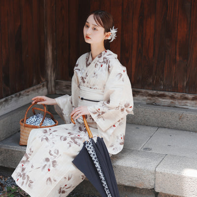 【utatane×Acka.  浴衣3点セット ( ゆかた・帯・下駄 ) 山茶花 beige】Acka. (@acka_official)オリジナル 限定 コラボ  フリーサイズ 国産生地 国内染色　（5010266411）