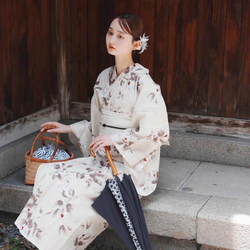 【utatane×Acka.  浴衣3点セット ( ゆかた・帯・下駄 ) 山茶花 beige】Acka. (@acka_official)オリジナル 限定 コラボ  フリーサイズ 国産生地 国内染色　（5010266411）