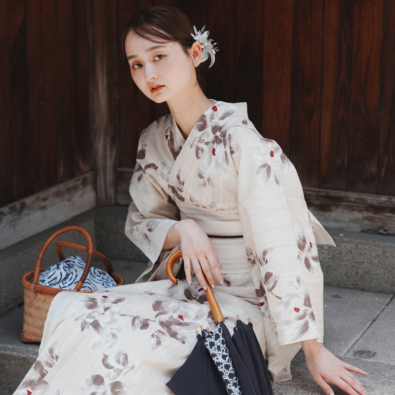 【utatane×Acka.  浴衣3点セット ( ゆかた・帯・下駄 ) 山茶花 beige】Acka. (@acka_official)オリジナル 限定 コラボ  フリーサイズ 国産生地 国内染色　（5010266411）