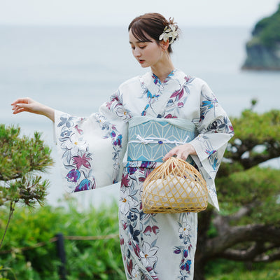【utatane 高級変わり織 浴衣3点セット ( ゆかた・帯・下駄 ) グレーに百合片寄せ】 フリーサイズ 国産生地 国内染色　個性派きもの（5010266611）