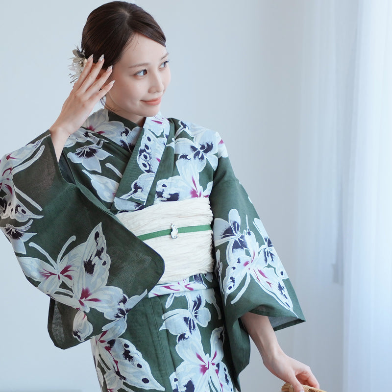 【utatane 高級変わり織 浴衣3点セット ( ゆかた・帯・下駄 ) 灰緑に揚羽】 フリーサイズ 国産生地 国内染色　個性派きもの（5010266711）