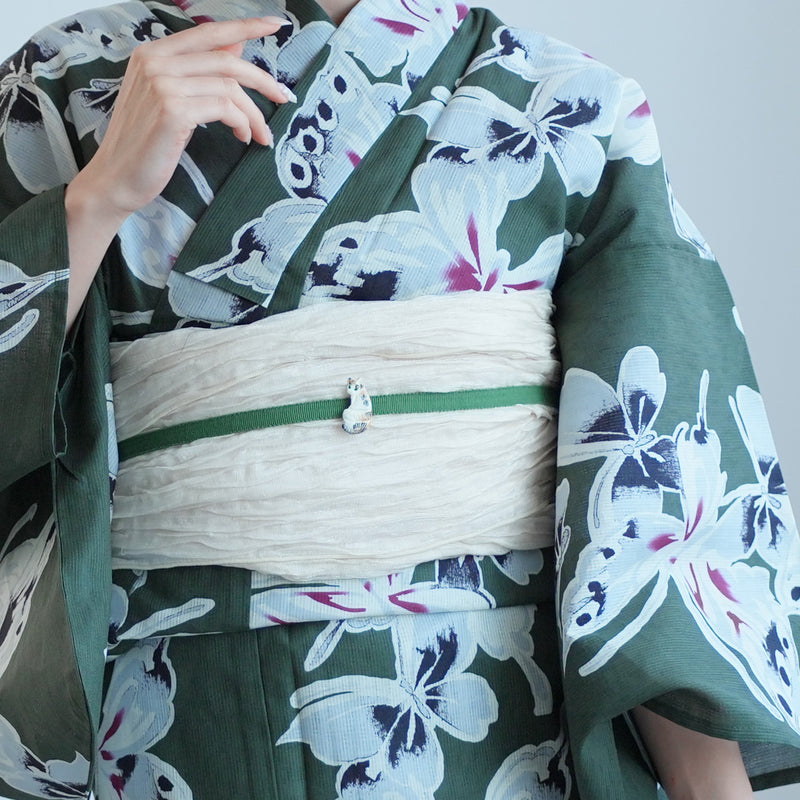 【utatane 高級変わり織 浴衣3点セット ( ゆかた・帯・下駄 ) 灰緑に揚羽】 Sサイズ（150-160cm） 国産生地 国内染色　個性派きもの（5011266711）
