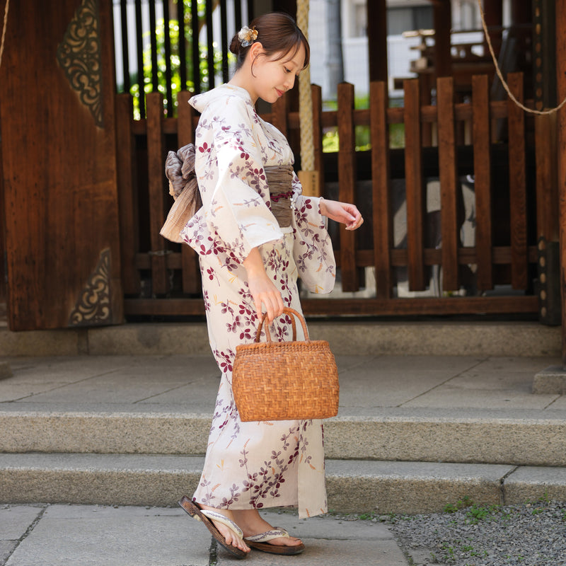 【utatane 高級変わり織 浴衣3点セット ( ゆかた・帯・下駄 ) いちご色に溶け込む萩とトンボ】Lサイズ（165-175cm） 国産生地 国内染色　昭和初期アンティーク復刻版（5012266911）