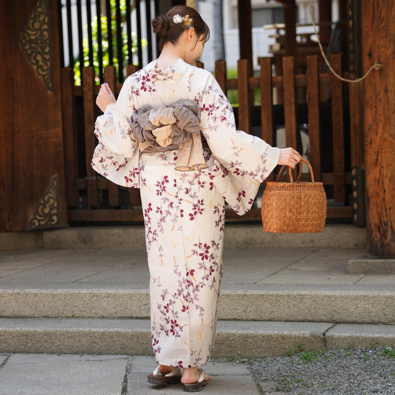 【utatane 高級変わり織 浴衣3点セット ( ゆかた・帯・下駄 ) いちご色に溶け込む萩とトンボ】Lサイズ（165-175cm） 国産生地 国内染色　昭和初期アンティーク復刻版（5012266911）