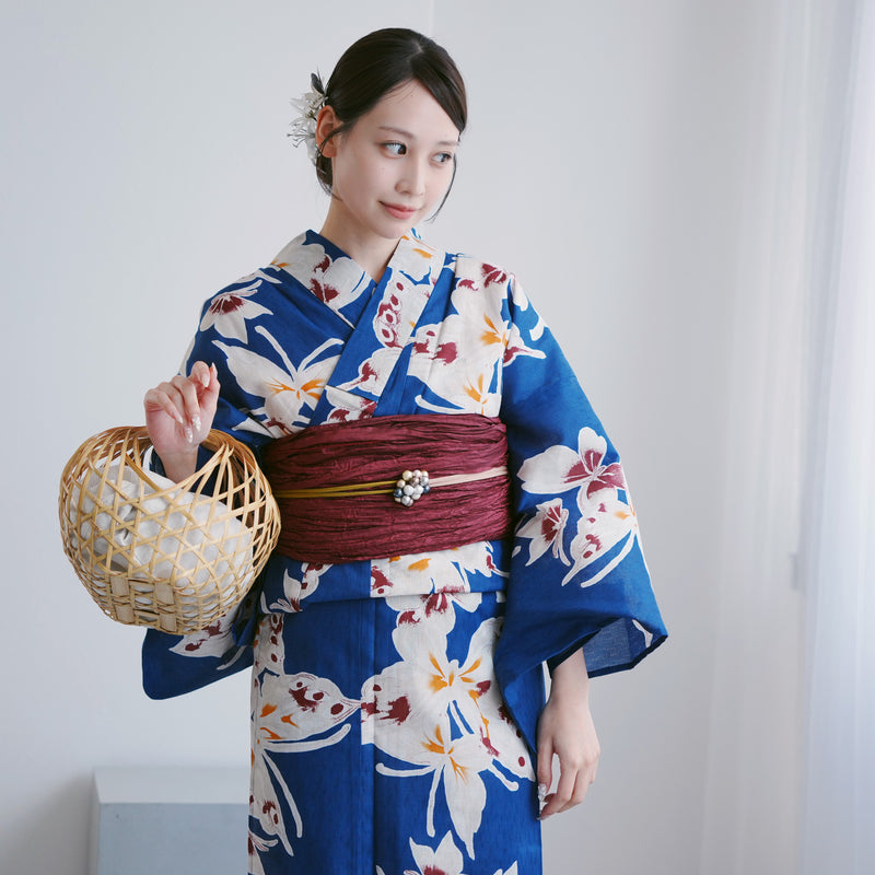 【utatane 高級変わり織 浴衣3点セット ( ゆかた・帯・下駄 )瑠璃青に揚羽】 Sサイズ（150-160cm） 国産生地 国内染色　個性派きもの（5011267111）