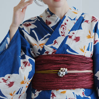 【utatane 高級変わり織 浴衣3点セット ( ゆかた・帯・下駄 )瑠璃青に揚羽】 Sサイズ（150-160cm） 国産生地 国内染色　個性派きもの（5011267111）