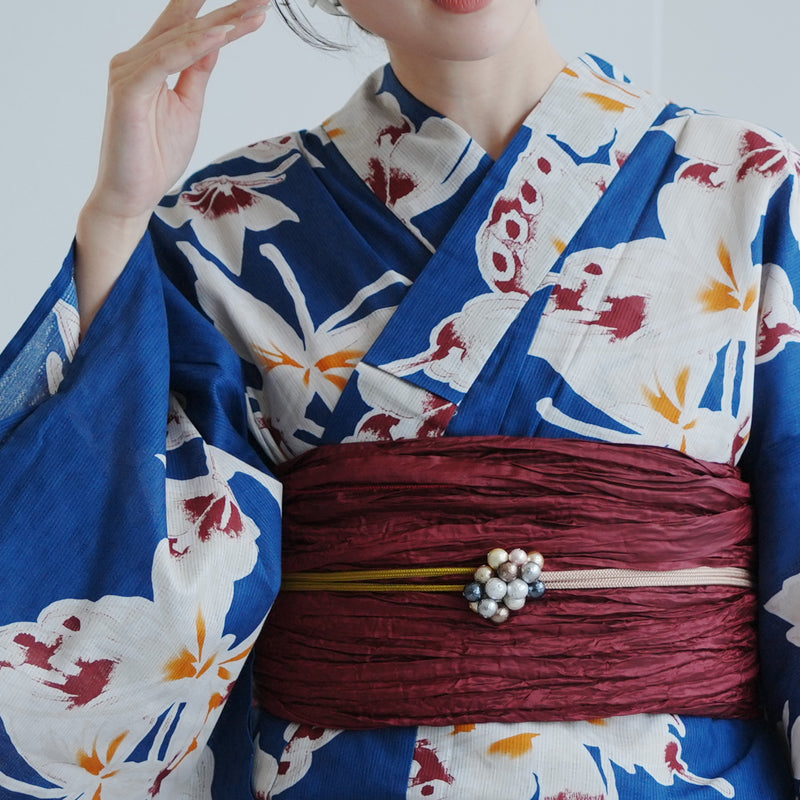 【utatane 高級変わり織 浴衣3点セット ( ゆかた・帯・下駄 )瑠璃青に揚羽】 Sサイズ（150-160cm） 国産生地 国内染色　個性派きもの（5011267111）