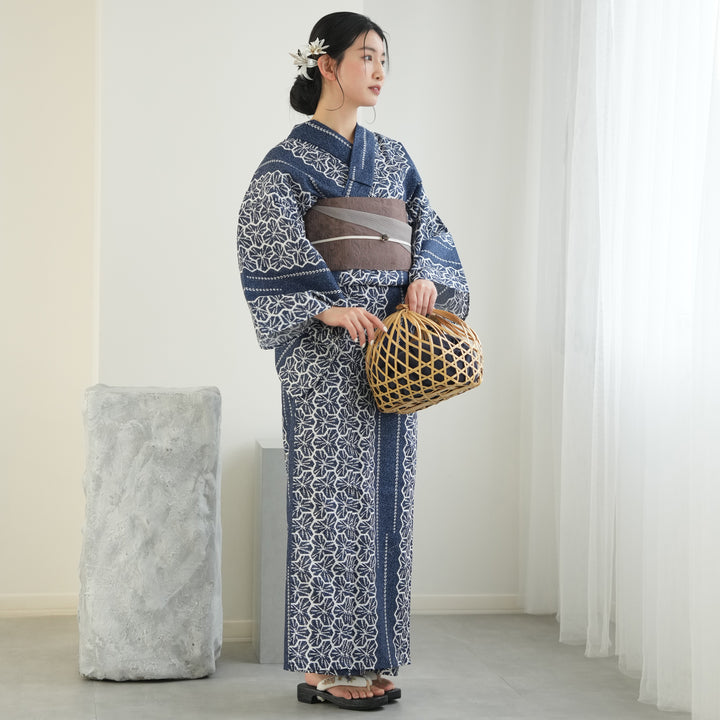 浴衣　総絞り　紺色　身丈143cm utatane 高級変わり織 浴衣3点セット ( ゆかた・帯・下駄 ) 紺色