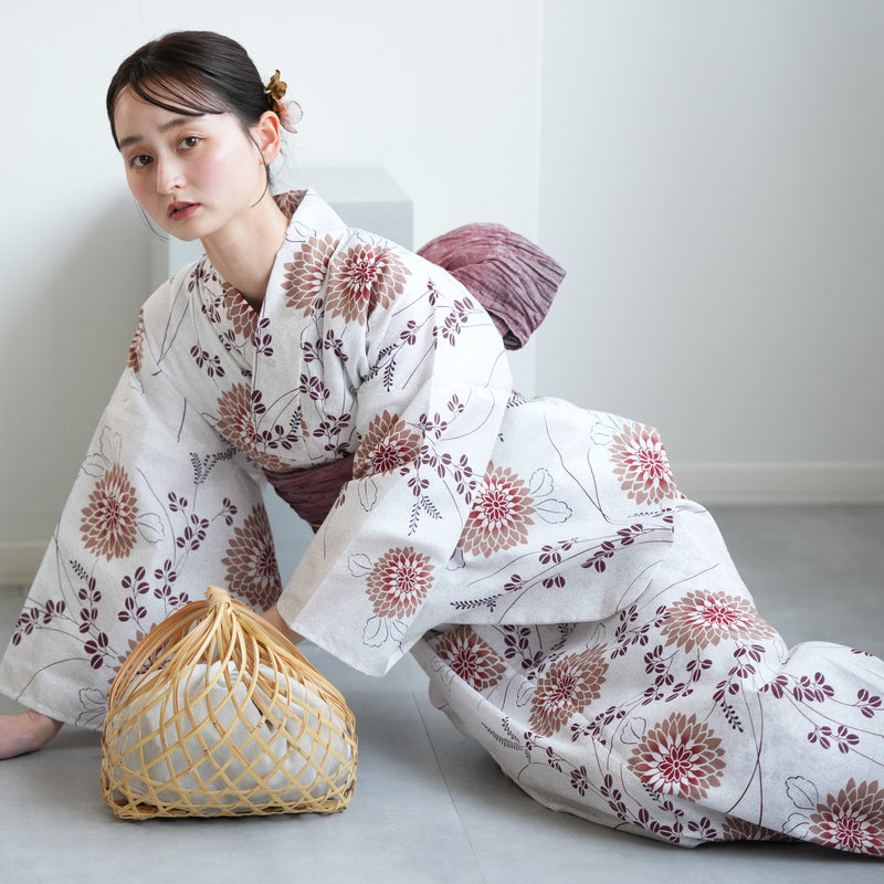 【utatane 高級変わり織 浴衣3点セット ( ゆかた・帯・下駄 ) 煉瓦色の剣菊と萩】 フリーサイズ 国産生地 国内染色　昭和初期アンティーク復刻版（5010267711）