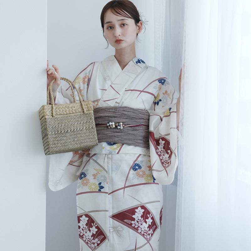 【utatane 高級変わり織 浴衣3点セット ( ゆかた・帯・下駄 ) クリームに露芝紋の古典花】 フリーサイズ 国産生地 国内染色　昭和初期アンティーク復刻版（5010269011）