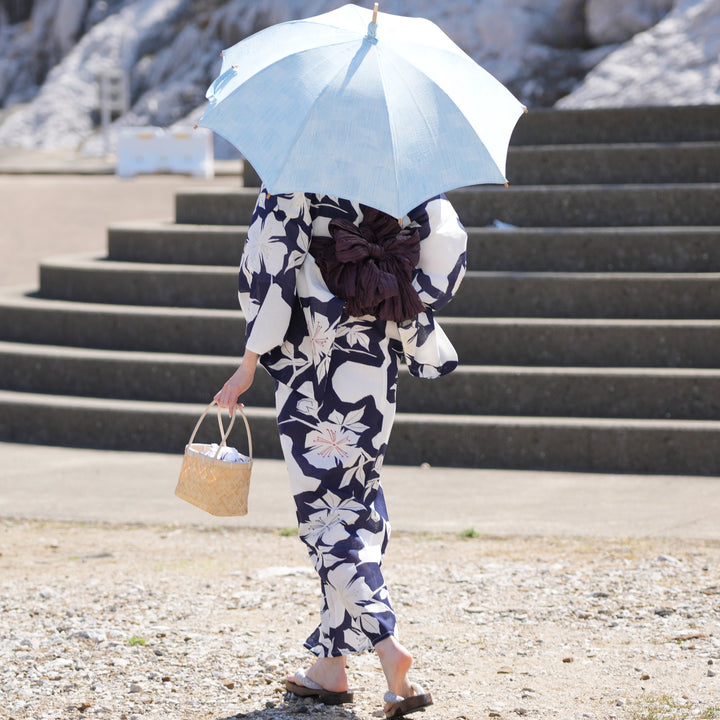 utatane 高級変わり織 浴衣3点セット ( ゆかた・帯・下駄 ) 白地に紺の