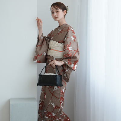 【utatane 高級変わり織 浴衣3点セット ( ゆかた・帯・下駄 ) ココアと赤茶のあざみ砂嵐】Sサイズ（150-160cm） 国産生地 国内染色　昭和初期アンティーク復刻版（5011269211）