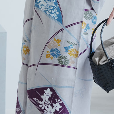 【utatane 高級変わり織 浴衣3点セット ( ゆかた・帯・下駄 ) グレーに露芝紋の古典花】 3Lサイズ（ヒップ約130cm位まで対応）国産生地 国内染色　昭和初期アンティーク復刻版（5013269411）