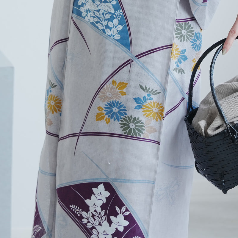 【utatane 高級変わり織 浴衣3点セット ( ゆかた・帯・下駄 ) グレーに露芝紋の古典花】 3Lサイズ（ヒップ約130cm位まで対応）国産生地 国内染色　昭和初期アンティーク復刻版（5013269411）