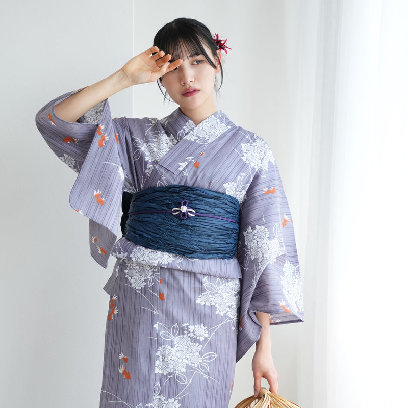 【ニコアンティーク 高級変わり織 浴衣3点セット ( ゆかた・帯・下駄 ) かすれ藤色に向日葵と金魚】 フリーサイズ 国産生地 国内染色　個性派きもの（5010270211）