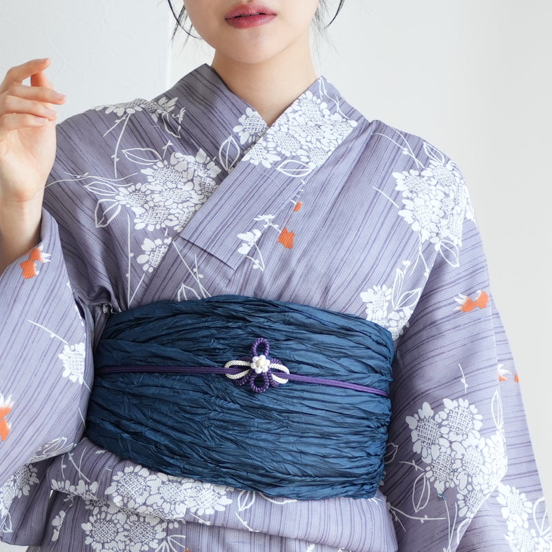 【ニコアンティーク 高級変わり織 浴衣3点セット ( ゆかた・帯・下駄 ) かすれ藤色に向日葵と金魚】 フリーサイズ 国産生地 国内染色　個性派きもの（5010270211）