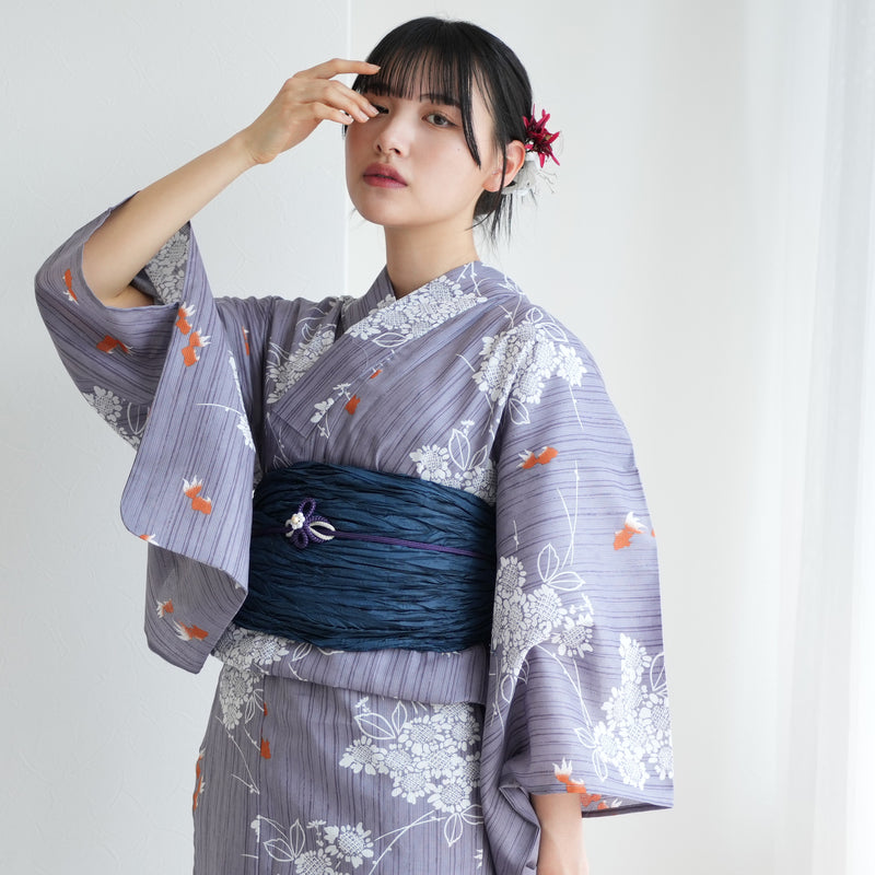 【ニコアンティーク 高級変わり織 浴衣3点セット ( ゆかた・帯・下駄 ) かすれ藤色に向日葵と金魚】 フリーサイズ 国産生地 国内染色　個性派きもの（5010270211）