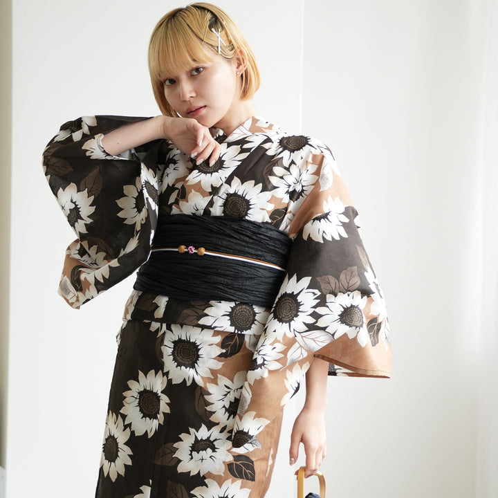 新品 Utatane×ニコアンティーク 三点セット(帯・下駄) 向日葵 グレー 新品 Utatane×ニコアンティーク 三点セット(帯・下駄) 向日葵