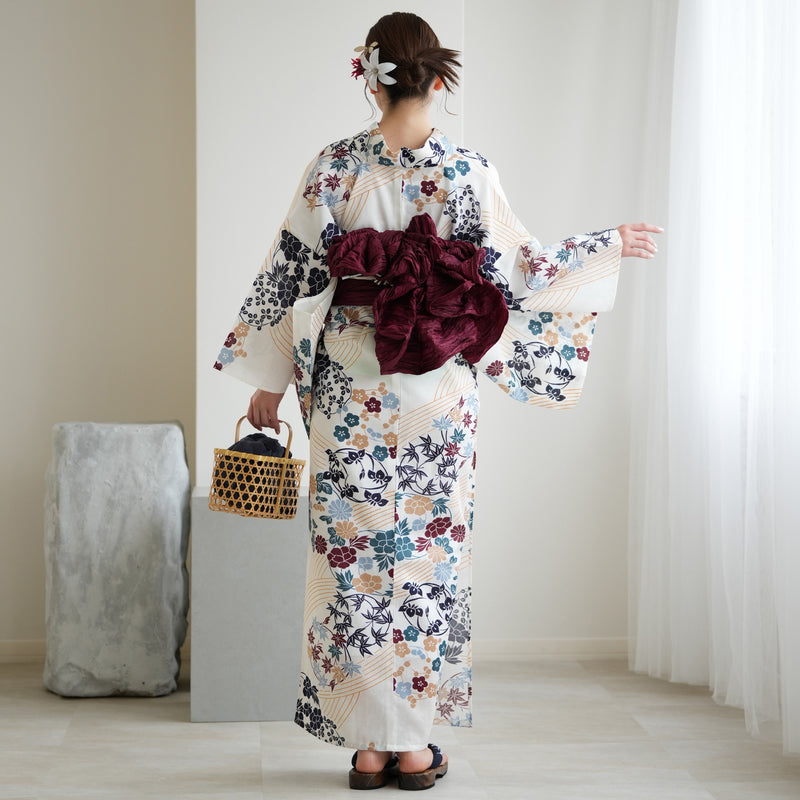 【utatane 高級変わり織 浴衣3点セット ( ゆかた・帯・下駄 ) きなりにえんじとからしの花輪】 Sサイズ（150-160cm） 国産生地 国内染色　昭和初期アンティーク復刻版（5011272211）