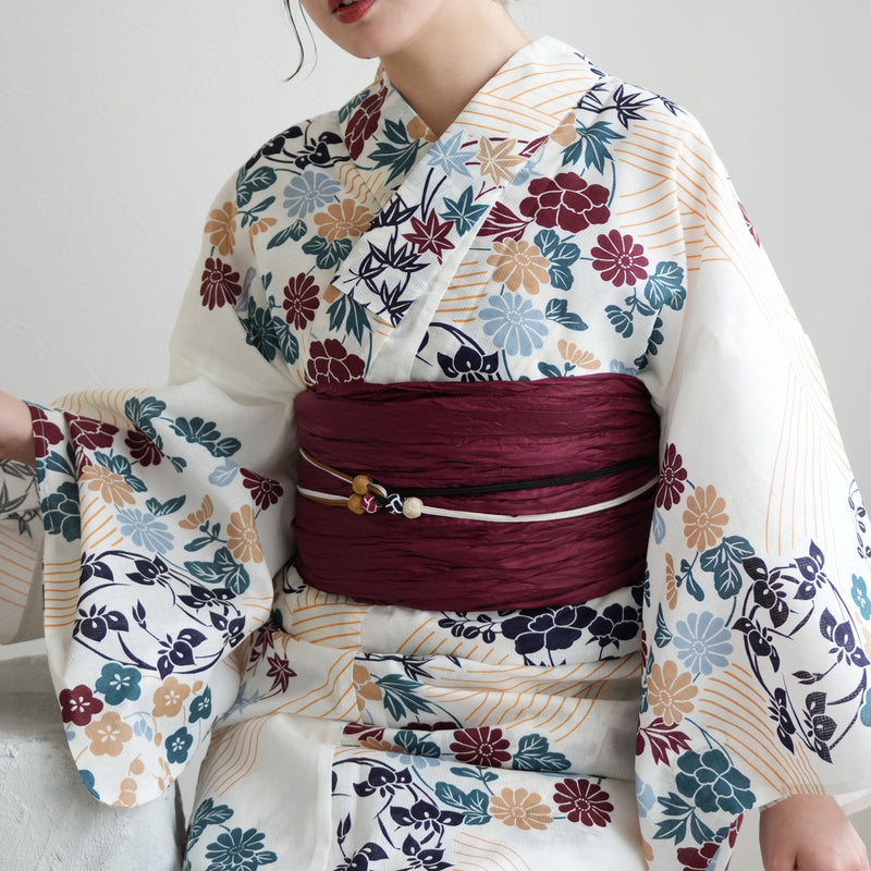 【utatane 高級変わり織 浴衣3点セット ( ゆかた・帯・下駄 ) きなりにえんじとからしの花輪】 Sサイズ（150-160cm） 国産生地 国内染色　昭和初期アンティーク復刻版（5011272211）