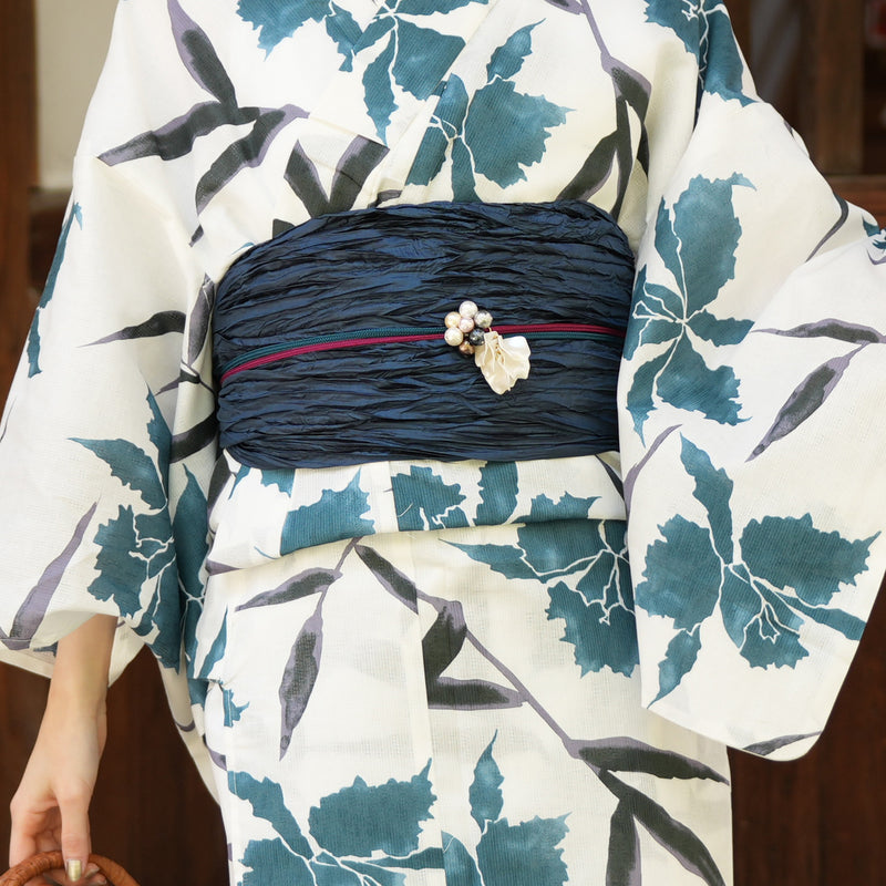 【utatane 高級変わり織 浴衣3点セット ( ゆかた・帯・下駄 ) 白地にターコイズのカトレア】 フリーサイズ 国産生地 国内染色　昭和初期アンティーク復刻版（5010272411）