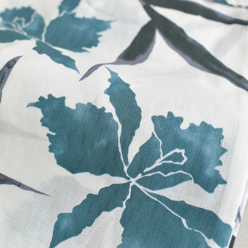 【utatane 高級変わり織 浴衣3点セット ( ゆかた・帯・下駄 ) 白地にターコイズのカトレア】 フリーサイズ 国産生地 国内染色　昭和初期アンティーク復刻版（5010272411）