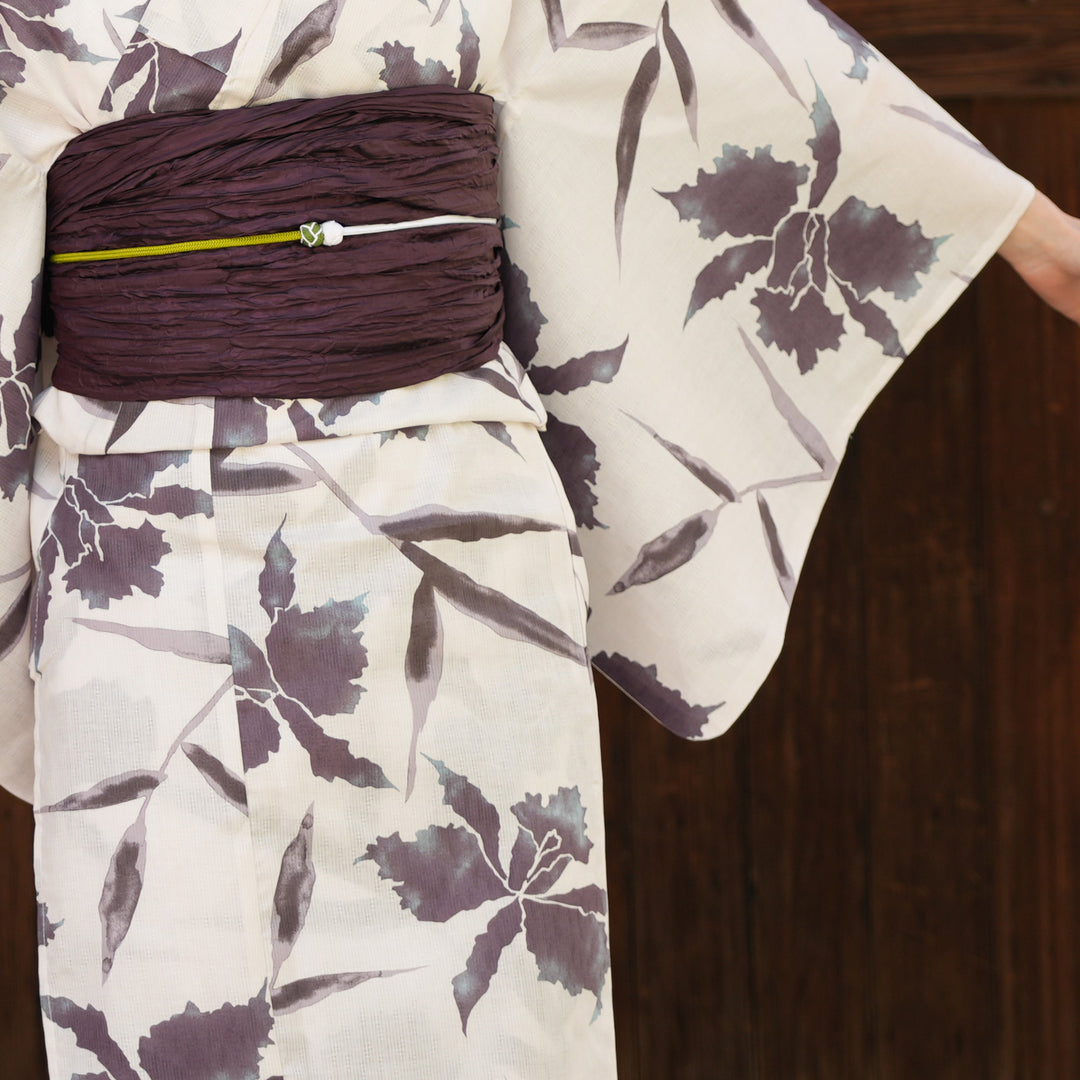 【新品】utatane ウタタネ　浴衣　帯　下駄　かすみ草　くすみラベンダー utatane（ウタタネ）の「キッズ浴衣3点セット くすみピンクに