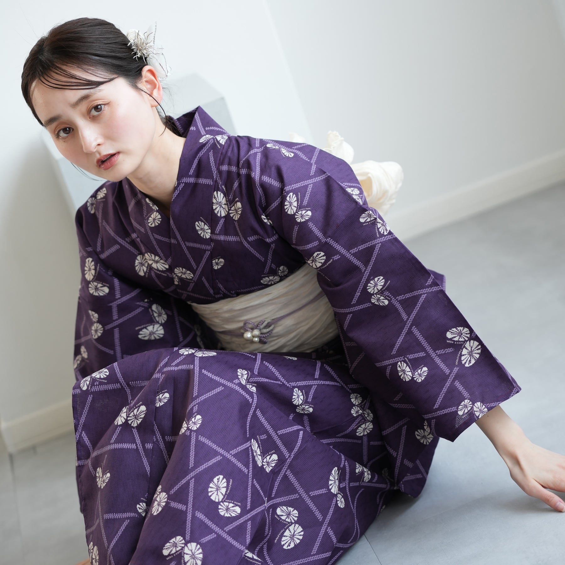 utatane 浴衣 パープル 百合柄 紫陽花柄 兵児帯 下駄 utatane 浴衣 パープル 百合柄 紫陽花柄 兵児帯 下駄 - メルカリ