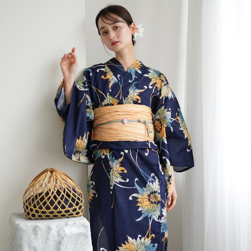 【ニコアンティーク 高級変わり織 浴衣3点セット ( ゆかた・帯・下駄 )紺地にアンティークローケツ柄】 フリーサイズ 国産生地 国内染色　個性派きもの（5010274611）