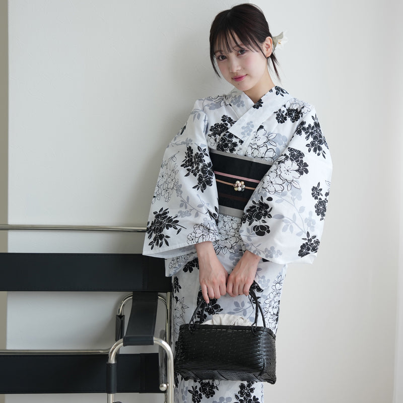 【お仕立て上がり 浴衣3点セット（ゆかた・帯・下駄） 白黒の重なる小花】コットン100％  フリーサイズ （5010275111）