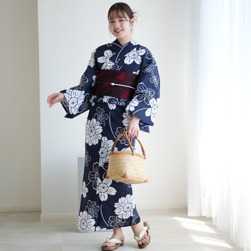 【お仕立て上がり 浴衣3点セット ( ゆかた・帯・下駄 ) 紺地に大きな八重桜】コットン100％  フリーサイズ （5010275211）