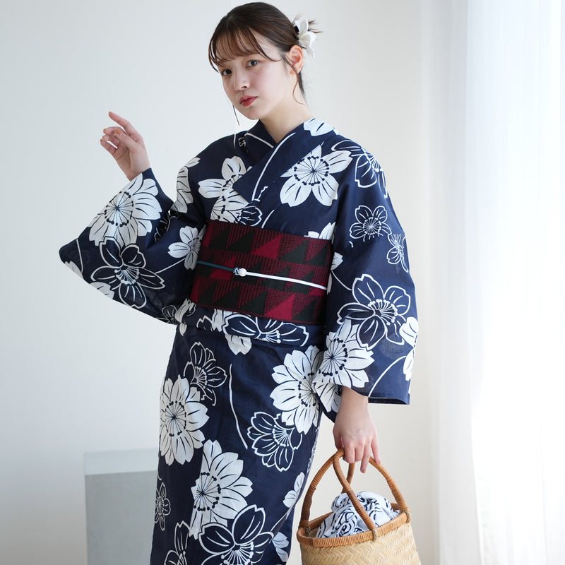 【お仕立て上がり 浴衣3点セット ( ゆかた・帯・下駄 ) 紺地に大きな八重桜】コットン100％  フリーサイズ （5010275211）