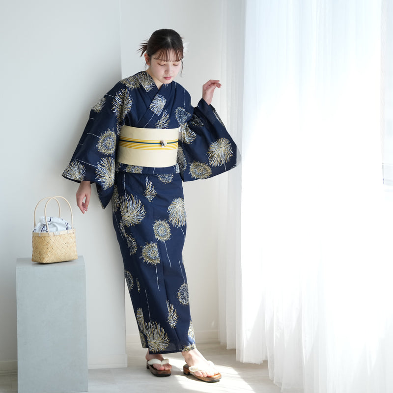 【お仕立て上がり 浴衣3点セット ( ゆかた・帯・下駄 ) 紺地に打ち上げ花火】コットン100％  フリーサイズ （5010275511）