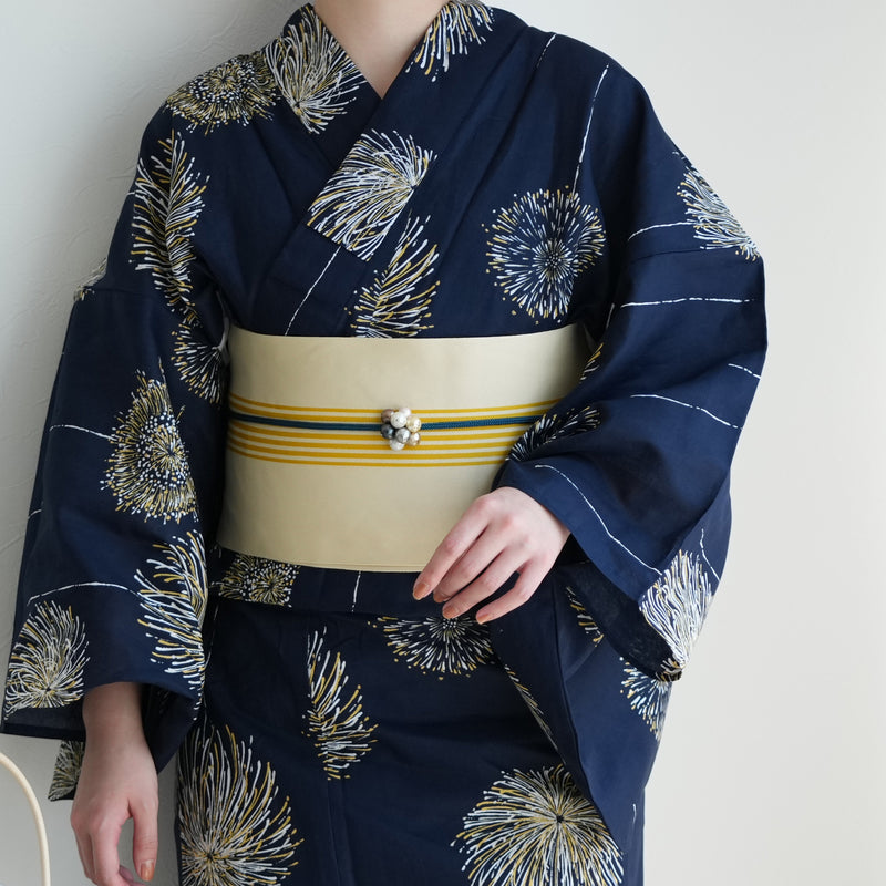 【お仕立て上がり 浴衣3点セット ( ゆかた・帯・下駄 ) 紺地に打ち上げ花火】コットン100％  フリーサイズ （5010275511）