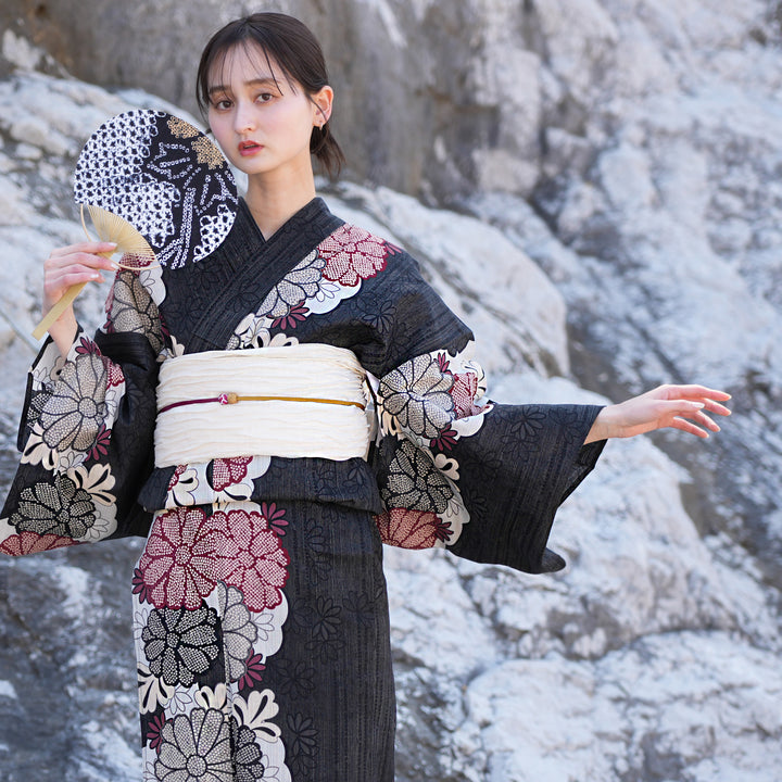 新品　utatane　浴衣　帯　下駄セット　変わり織り浴衣　ベージュ　花柄　菊 utatane 高級変わり織 浴衣3点セット ( ゆかた・帯・下駄