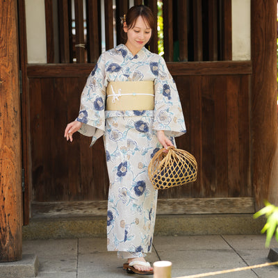 【utatane 高級変わり織 浴衣3点セット ( ゆかた・帯・下駄 ) 薄グレーに椿唐草】3Lサイズ（ヒップ約130cm位まで対応）国産生地 国内染色　個性派きもの（5013277811）