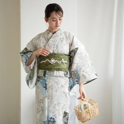 【utatane 高級変わり織 浴衣3点セット ( ゆかた・帯・下駄 )  ラムネ色の扇面と儚い花】Sサイズ（150-160cm） 国産生地 国内染色　昭和初期アンティーク復刻版（5011278011）