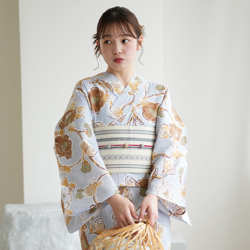 【utatane 高級変わり織 浴衣3点セット ( ゆかた・帯・下駄 )ブルーグレーに椿唐草】3Lサイズ（ヒップ約130cm位まで対応） 国産生地 国内染色　昭和初期アンティーク復刻版（5013278211）