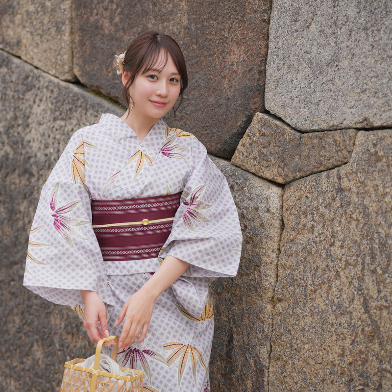 【utatane 高級変わり織 浴衣3点セット ( ゆかた・帯・下駄 )  淡藤色の切子紋と松】 フリーサイズ 国産生地 国内染色　昭和初期アンティーク復刻版（5010278311）