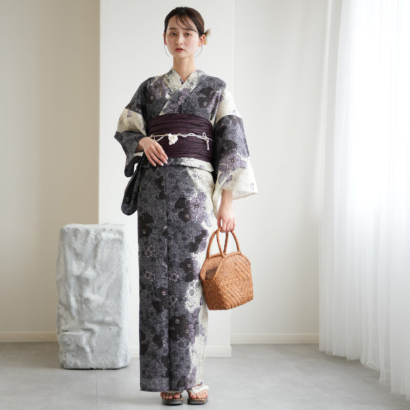 【utatane 高級変わり織 浴衣3点セット ( ゆかた・帯・下駄 ) ブラックの染分け梅つばき】 フリーサイズ 国産生地 国内染色　昭和初期アンティーク復刻版（5010279511）