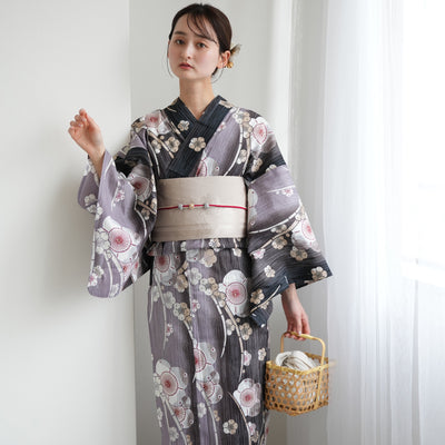 【utatane 高級変わり織 浴衣3点セット ( ゆかた・帯・下駄 ) かすれ黒ぼかしの梅】 Sサイズ（150-160cm） 国産生地 国内染色　昭和初期アンティーク復刻版（5011279611）