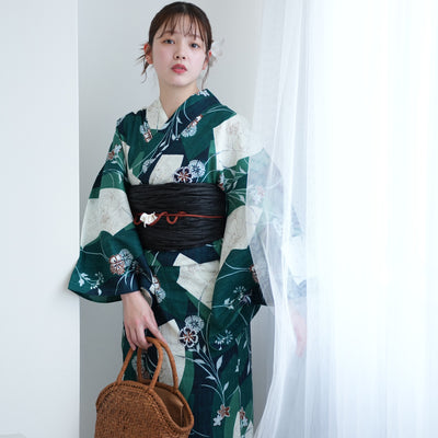 【utatane 高級変わり織 浴衣3点セット ( ゆかた・帯・下駄 ) かすれグリーンに扇面】 フリーサイズ 国産生地 国内染色　個性派きもの（5010279811）