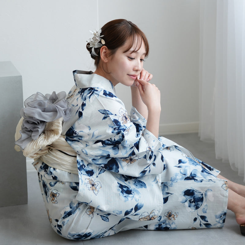 【ニコアンティーク 高級変わり織 浴衣3点セット ( ゆかた・帯・下駄 ) フロスティブルーとスモーキークオーツの花】 3Lサイズ（ヒップ約130cm位）国産生地 国内染色　個性派きもの（5013282711）