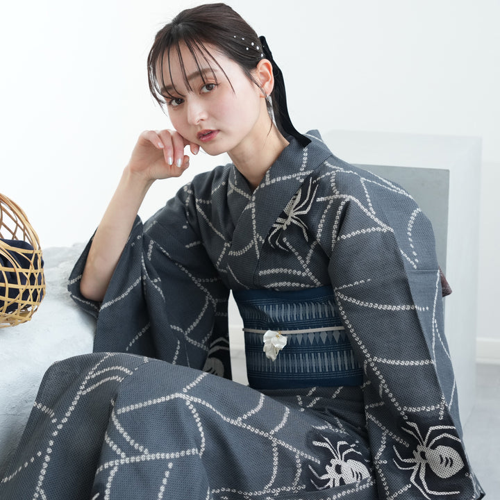 浜松注染 浴衣3点セット ( ゆかた・帯・下駄 ) 綿麻×刺し子 錆鼠に蜘蛛