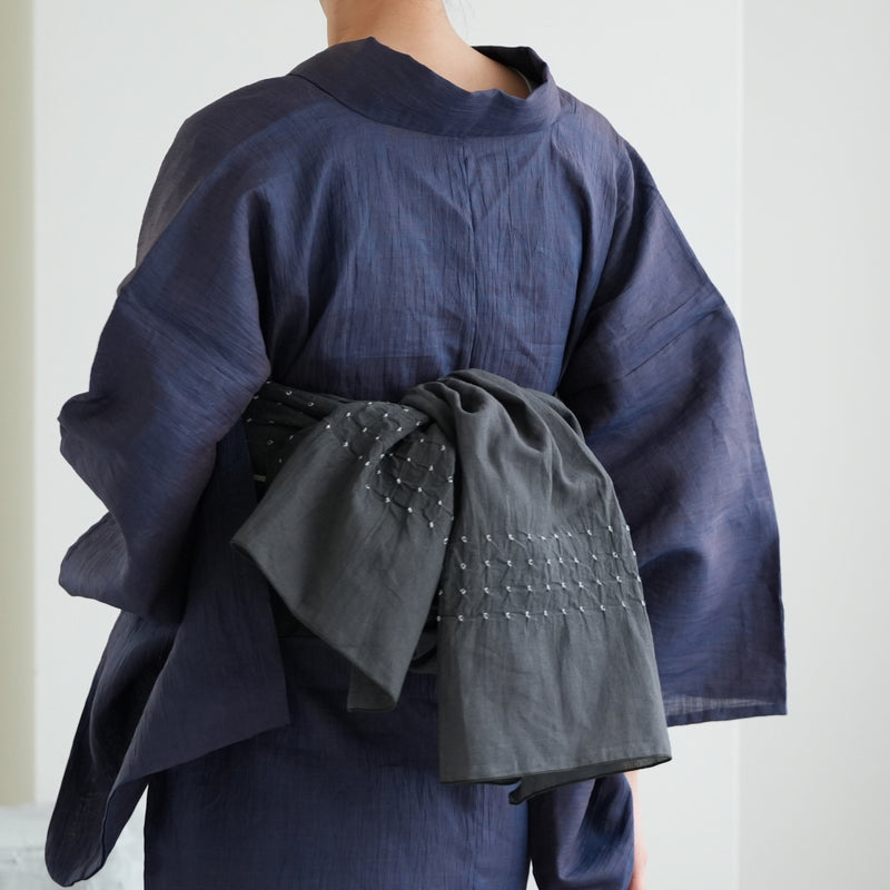 【utatane 本麻 浴衣3点セット ( ゆかた・帯・下駄 ) 紺玉虫】近江縮浴衣+清江絞り 有松染め兵児帯 フリーサイズ 特選シリーズ 伝統工芸（5010285611）
