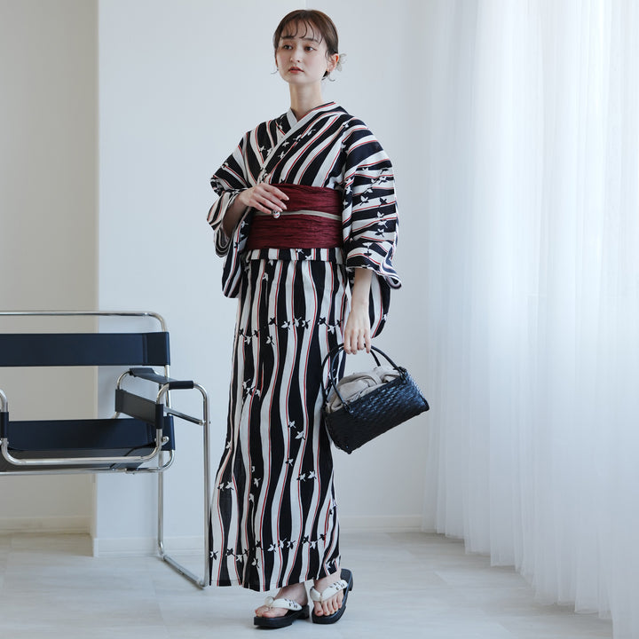 高級変わり織 浴衣3点セット ( ゆかた・帯・下駄 ) モノクロと赤