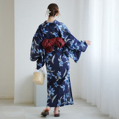 【高級変わり織 浴衣3点セット ( ゆかた・帯・下駄 ) 紺地に揺れるブルーの花】 コットン100％ フリーサイズ（5010286011）
